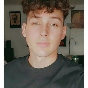 Meet your Posher, Ashton